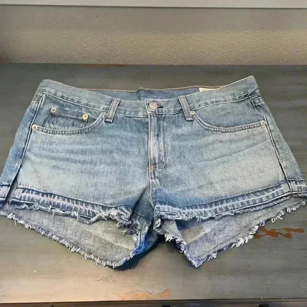 RAG & BONE Womenโs Denim Shorts